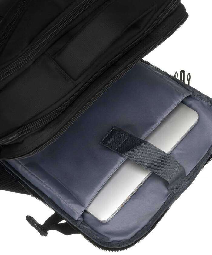 Duży, wodoodporny, podróżny plecak z miejscem na laptopa Peterson
